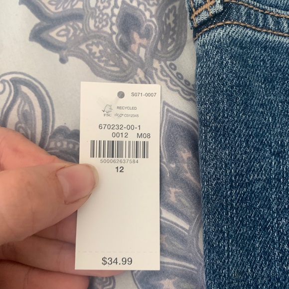 Shorts - Picture 3 of 6